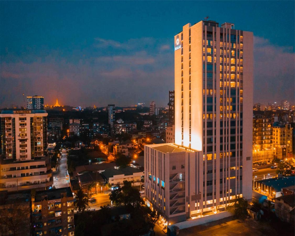 Zealax Hotel & Residence Янгон Экстерьер фото