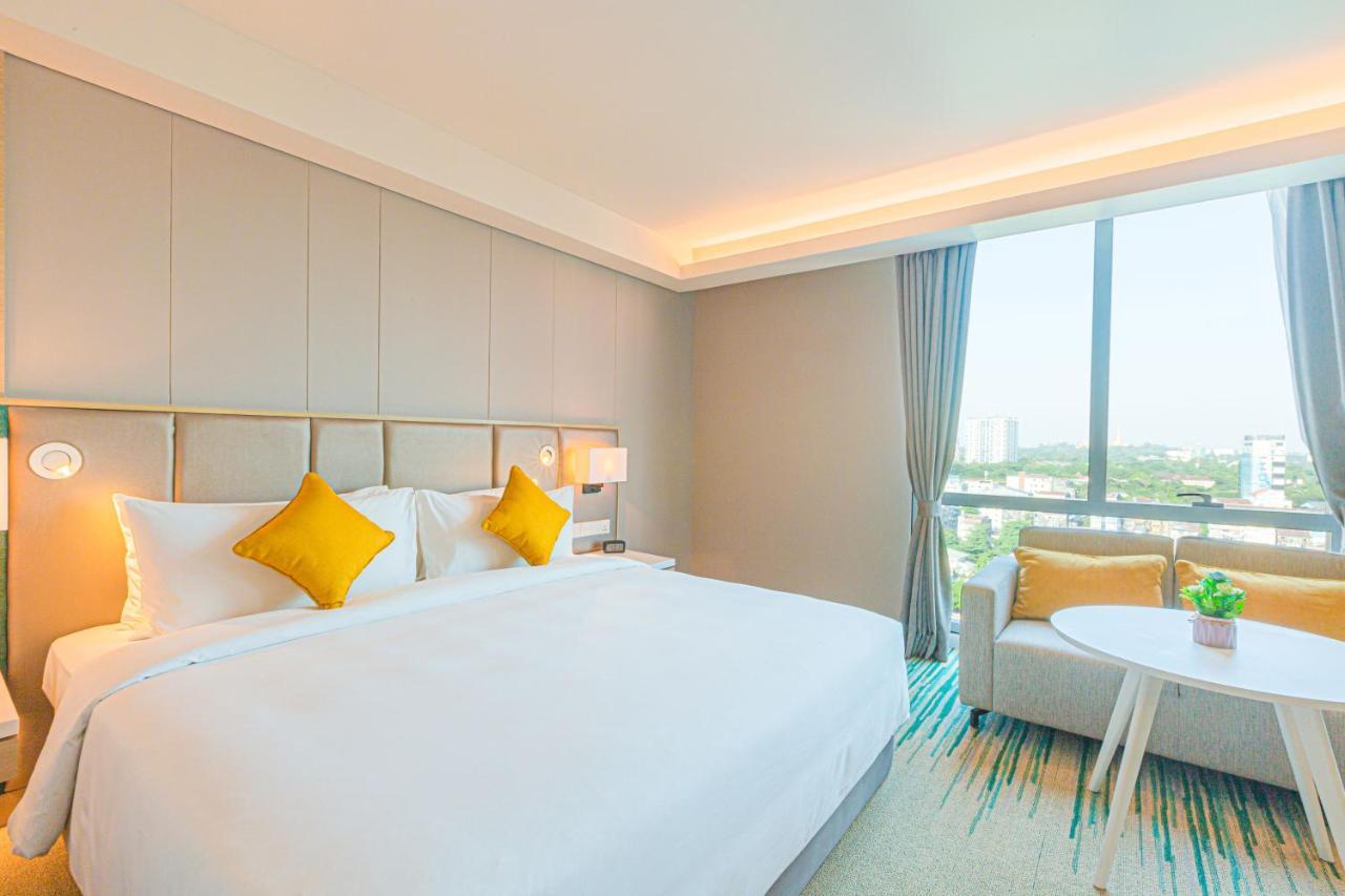 Zealax Hotel & Residence Янгон Экстерьер фото